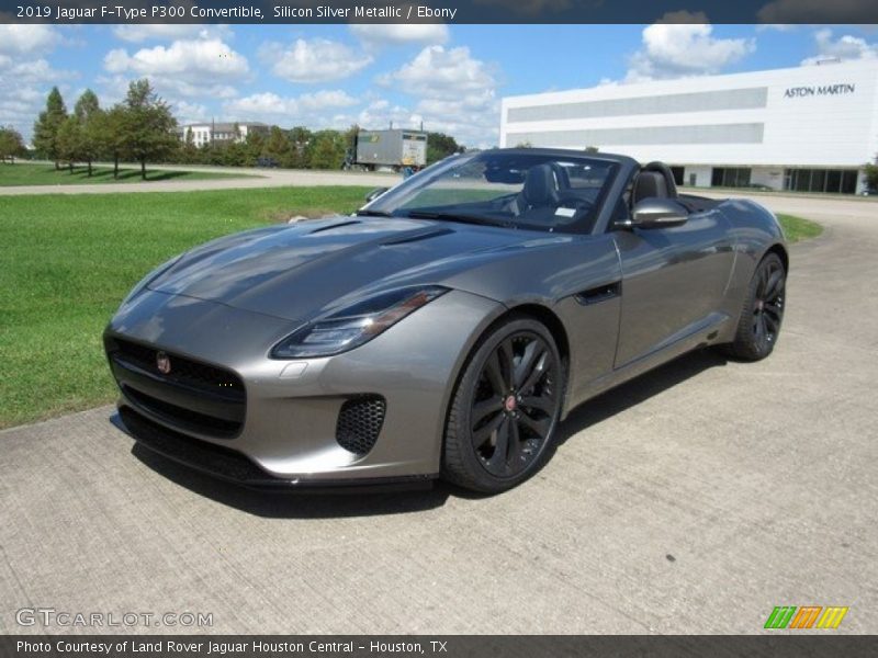 Front 3/4 View of 2019 F-Type P300 Convertible