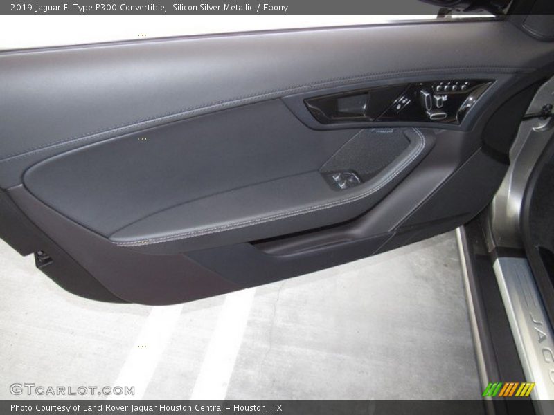 Silicon Silver Metallic / Ebony 2019 Jaguar F-Type P300 Convertible