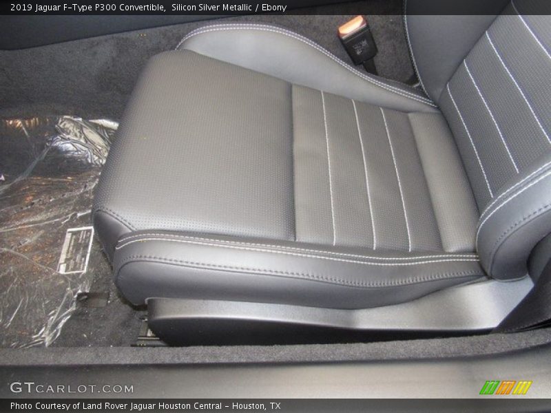 Silicon Silver Metallic / Ebony 2019 Jaguar F-Type P300 Convertible