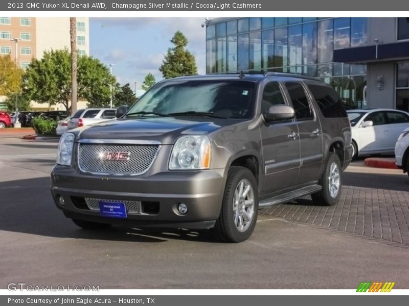Champagne Silver Metallic / Cocoa/Light Cashmere 2013 GMC Yukon XL Denali AWD