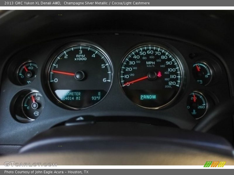 Champagne Silver Metallic / Cocoa/Light Cashmere 2013 GMC Yukon XL Denali AWD