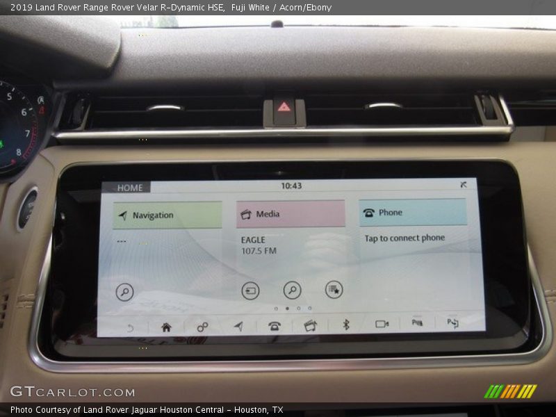 Controls of 2019 Range Rover Velar R-Dynamic HSE
