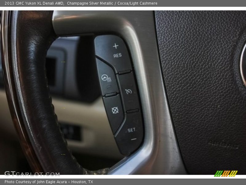 Champagne Silver Metallic / Cocoa/Light Cashmere 2013 GMC Yukon XL Denali AWD