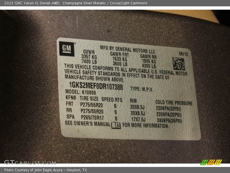 Champagne Silver Metallic / Cocoa/Light Cashmere 2013 GMC Yukon XL Denali AWD