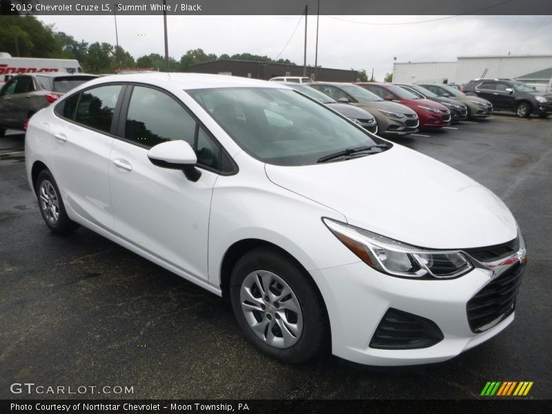 Front 3/4 View of 2019 Cruze LS