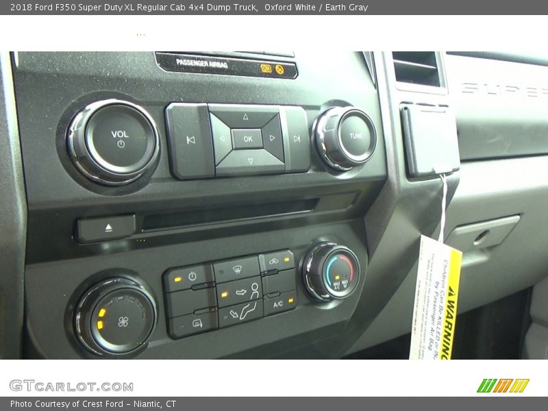 Oxford White / Earth Gray 2018 Ford F350 Super Duty XL Regular Cab 4x4 Dump Truck