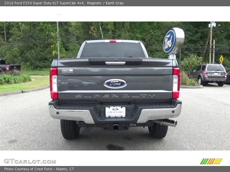 Magnetic / Earth Gray 2019 Ford F250 Super Duty XLT SuperCab 4x4