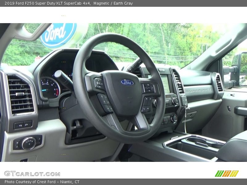 Magnetic / Earth Gray 2019 Ford F250 Super Duty XLT SuperCab 4x4