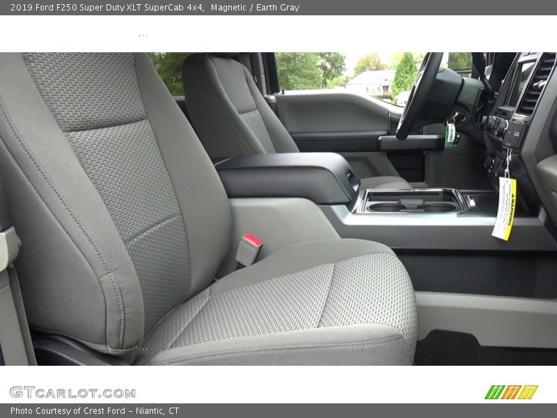 Magnetic / Earth Gray 2019 Ford F250 Super Duty XLT SuperCab 4x4