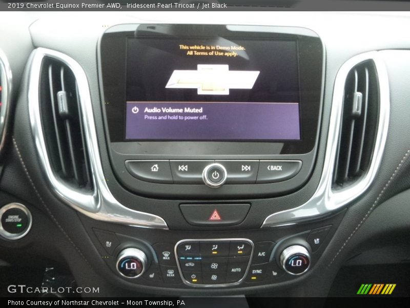 Iridescent Pearl Tricoat / Jet Black 2019 Chevrolet Equinox Premier AWD