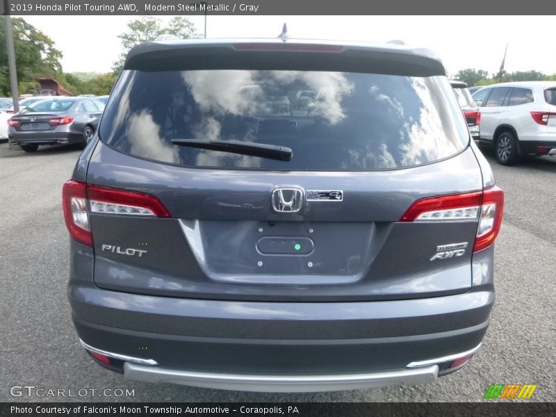  2019 Pilot Touring AWD Modern Steel Metallic