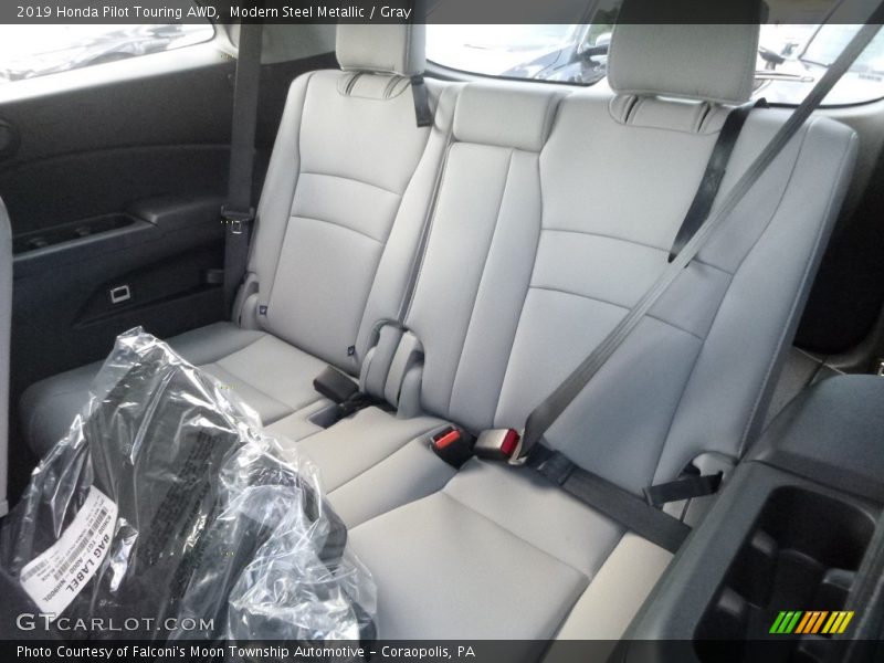 Modern Steel Metallic / Gray 2019 Honda Pilot Touring AWD