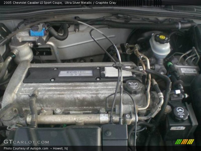 Ultra Silver Metallic / Graphite Gray 2005 Chevrolet Cavalier LS Sport Coupe
