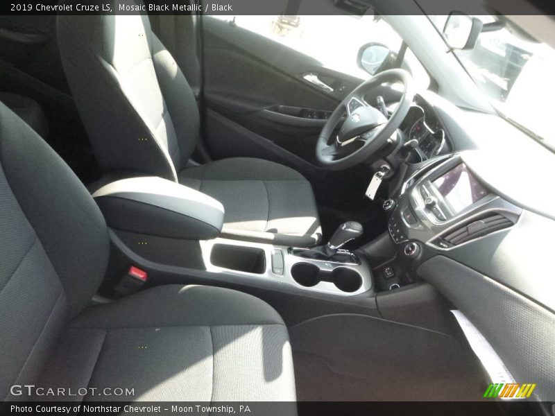 Mosaic Black Metallic / Black 2019 Chevrolet Cruze LS