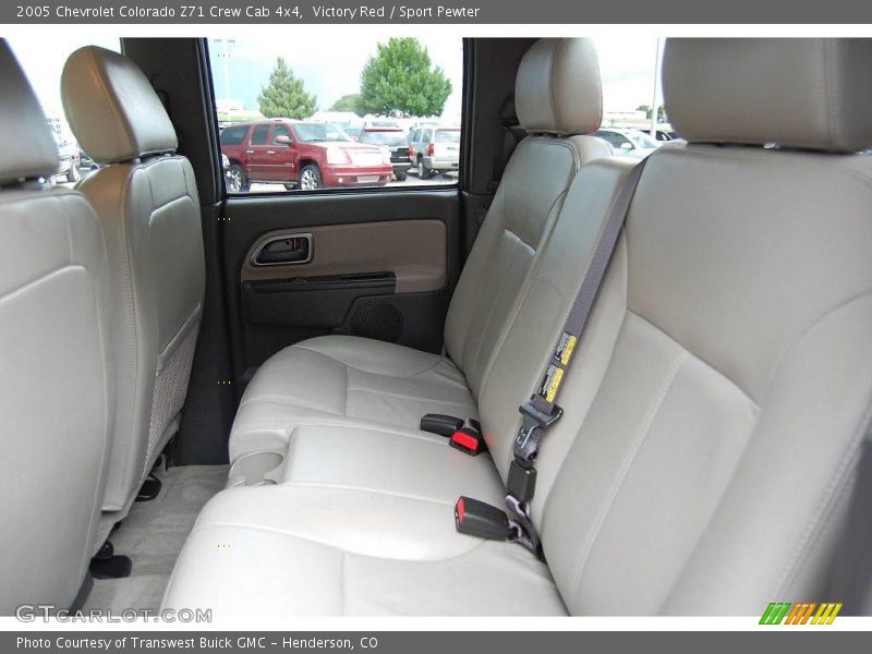 Victory Red / Sport Pewter 2005 Chevrolet Colorado Z71 Crew Cab 4x4