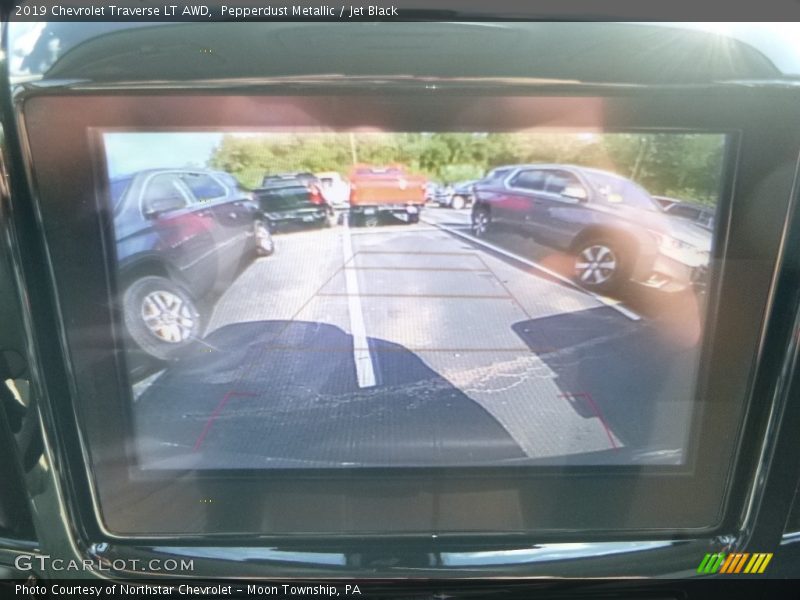 Pepperdust Metallic / Jet Black 2019 Chevrolet Traverse LT AWD