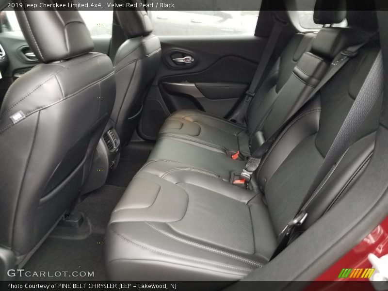 Velvet Red Pearl / Black 2019 Jeep Cherokee Limited 4x4