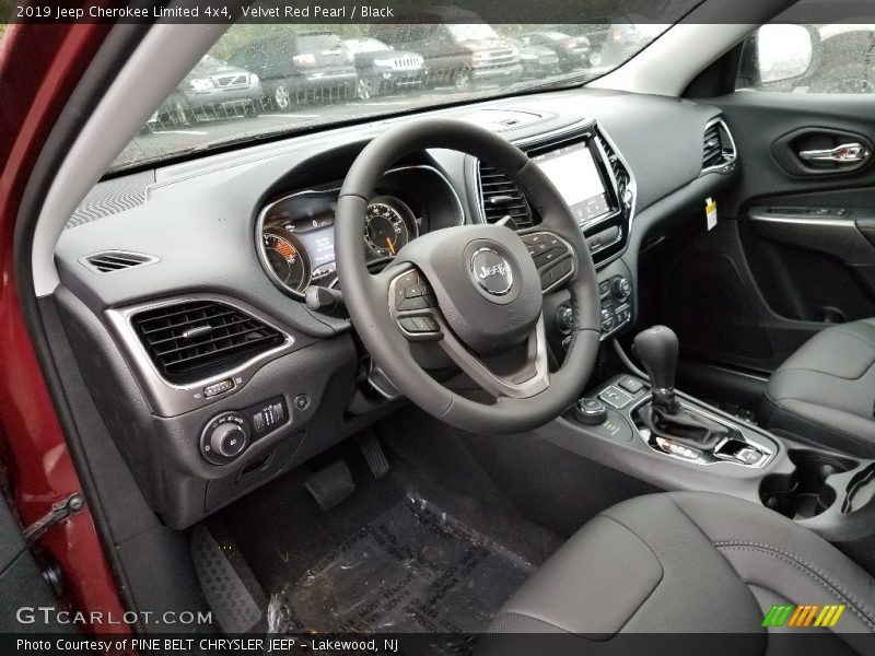 Velvet Red Pearl / Black 2019 Jeep Cherokee Limited 4x4