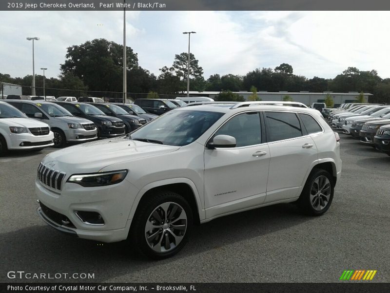 Pearl White / Black/Tan 2019 Jeep Cherokee Overland