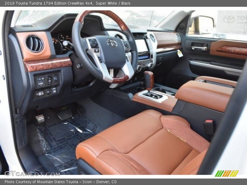 Super White / Black 2019 Toyota Tundra 1794 Edition CrewMax 4x4