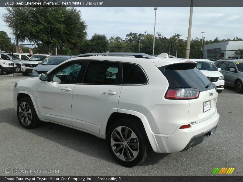 Pearl White / Black/Tan 2019 Jeep Cherokee Overland