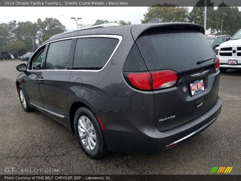 Granite Crystal Metallic / Black/Alloy 2019 Chrysler Pacifica Touring L