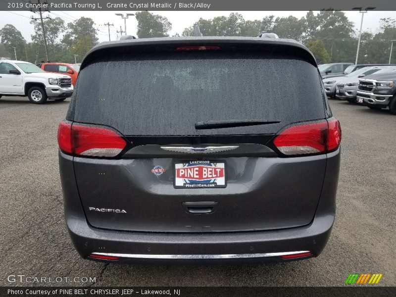 Granite Crystal Metallic / Black/Alloy 2019 Chrysler Pacifica Touring L