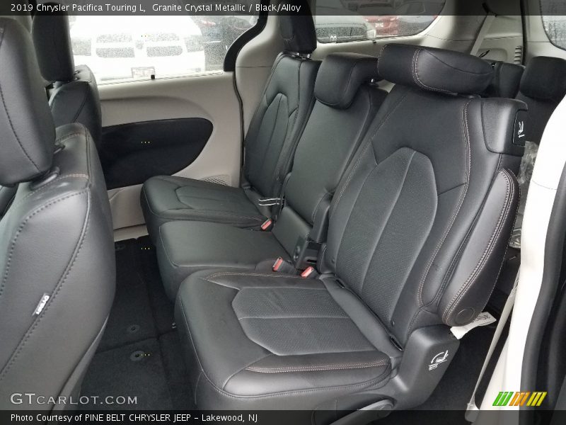 Granite Crystal Metallic / Black/Alloy 2019 Chrysler Pacifica Touring L