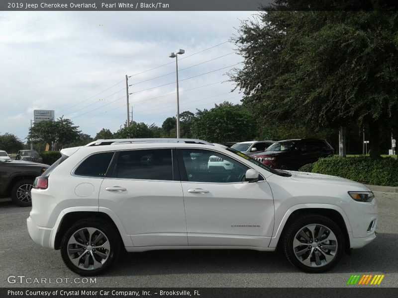 Pearl White / Black/Tan 2019 Jeep Cherokee Overland