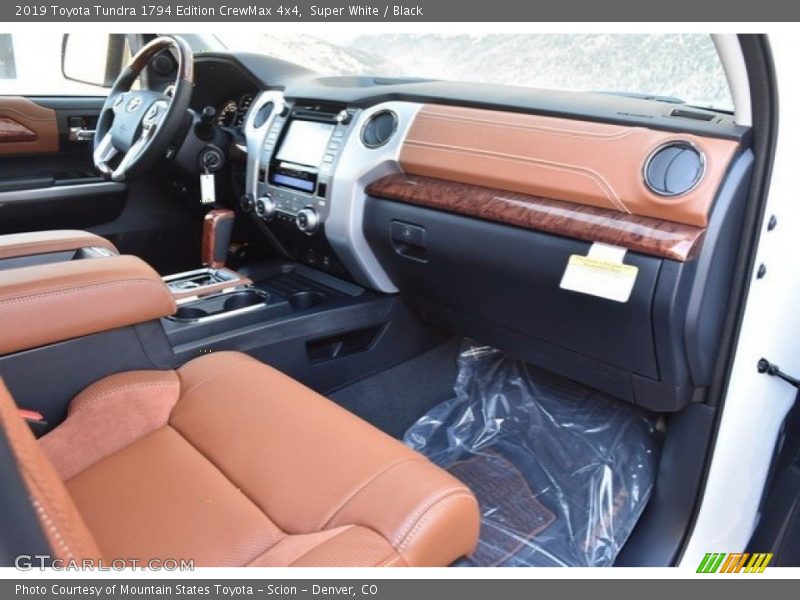Super White / Black 2019 Toyota Tundra 1794 Edition CrewMax 4x4