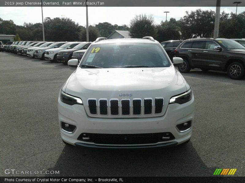 Pearl White / Black/Tan 2019 Jeep Cherokee Overland