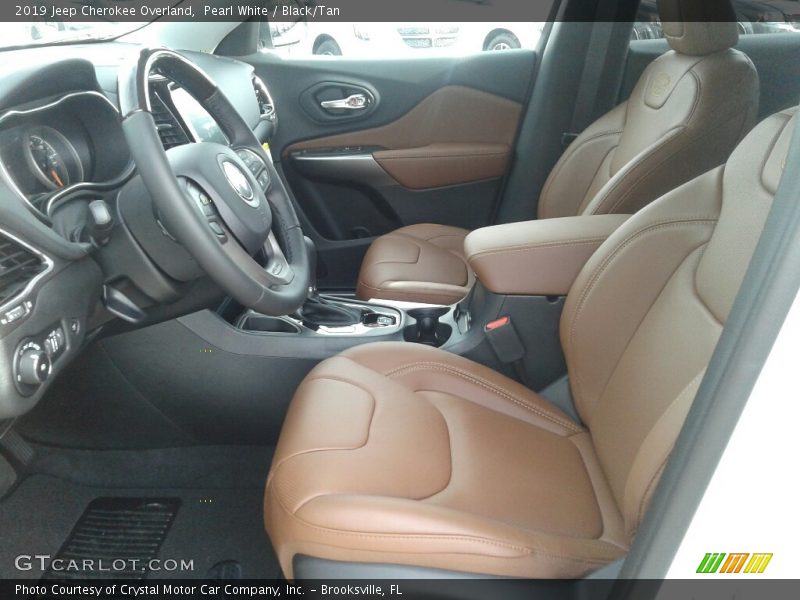 Pearl White / Black/Tan 2019 Jeep Cherokee Overland