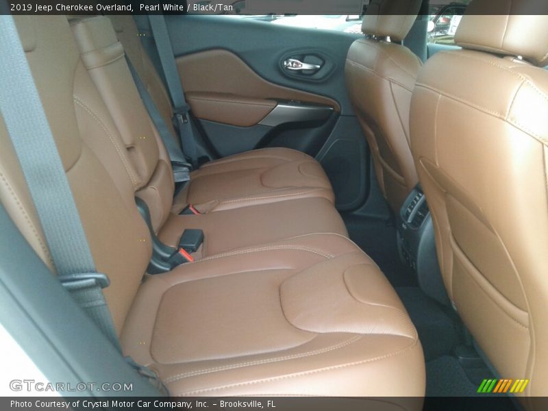 Pearl White / Black/Tan 2019 Jeep Cherokee Overland