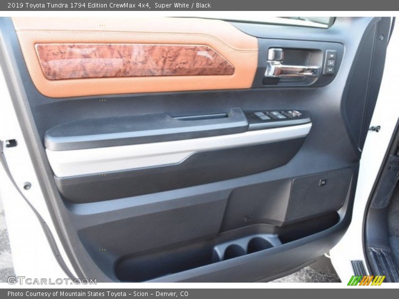 Super White / Black 2019 Toyota Tundra 1794 Edition CrewMax 4x4