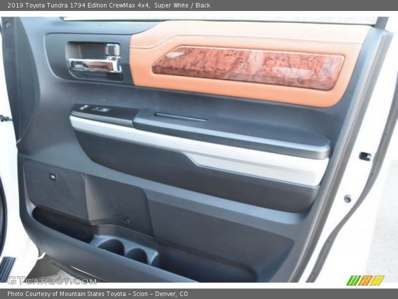 Super White / Black 2019 Toyota Tundra 1794 Edition CrewMax 4x4