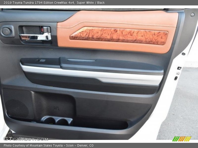 Super White / Black 2019 Toyota Tundra 1794 Edition CrewMax 4x4