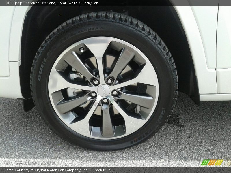 Pearl White / Black/Tan 2019 Jeep Cherokee Overland