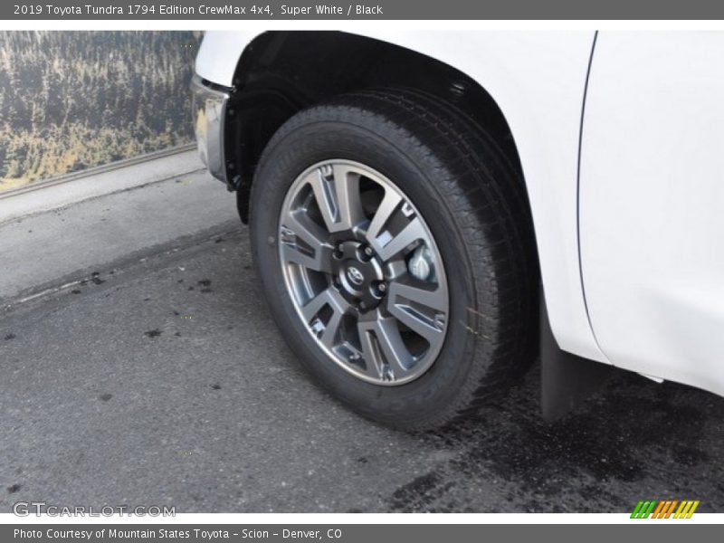 Super White / Black 2019 Toyota Tundra 1794 Edition CrewMax 4x4
