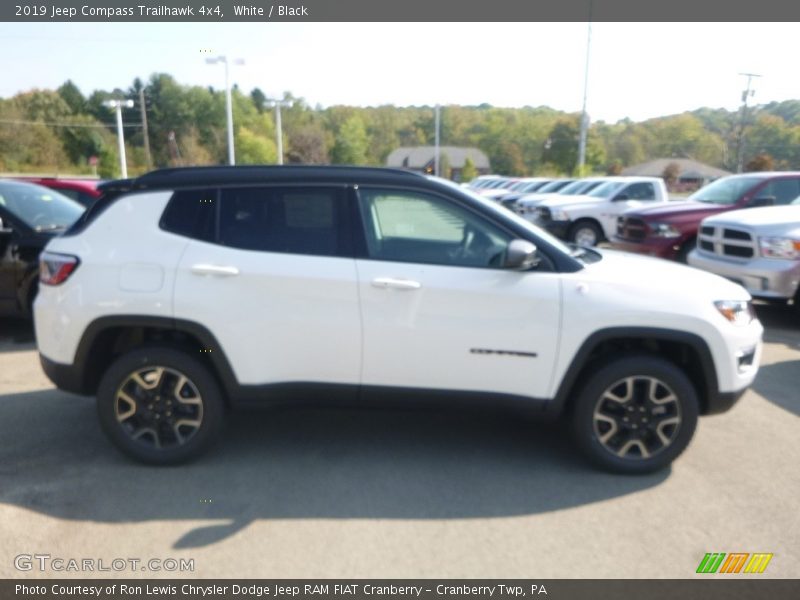 White / Black 2019 Jeep Compass Trailhawk 4x4