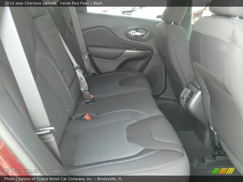 Velvet Red Pearl / Black 2019 Jeep Cherokee Latitude