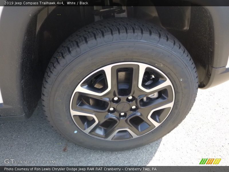 White / Black 2019 Jeep Compass Trailhawk 4x4
