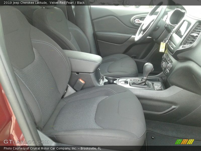 Velvet Red Pearl / Black 2019 Jeep Cherokee Latitude