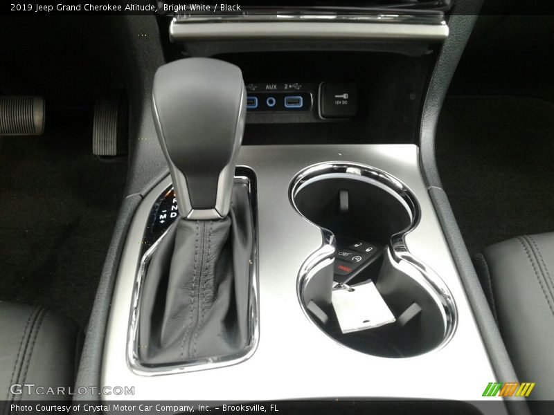 Bright White / Black 2019 Jeep Grand Cherokee Altitude