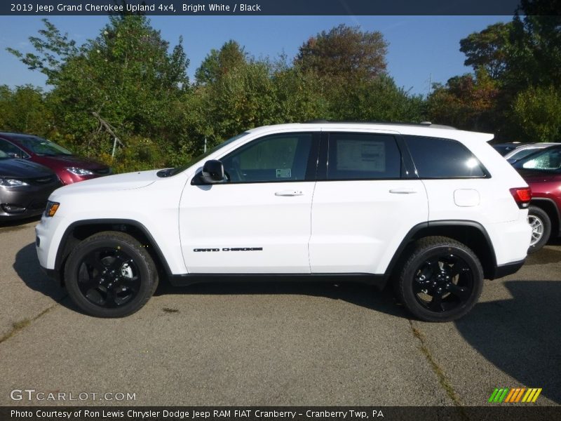 Bright White / Black 2019 Jeep Grand Cherokee Upland 4x4