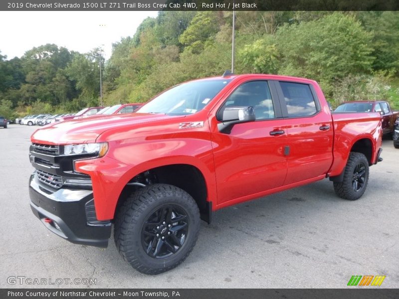 Front 3/4 View of 2019 Silverado 1500 LT Z71 Trail Boss Crew Cab 4WD