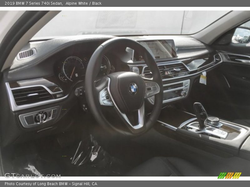 Alpine White / Black 2019 BMW 7 Series 740i Sedan