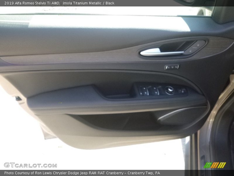 Imola Titanium Metallic / Black 2019 Alfa Romeo Stelvio Ti AWD