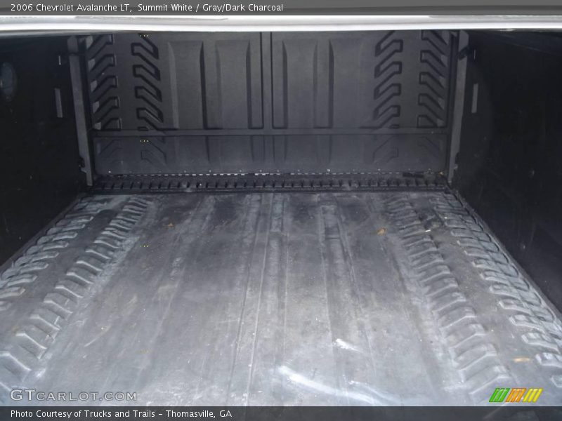 Summit White / Gray/Dark Charcoal 2006 Chevrolet Avalanche LT