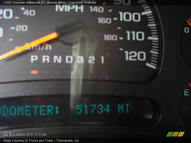 Summit White / Gray/Dark Charcoal 2006 Chevrolet Avalanche LT
