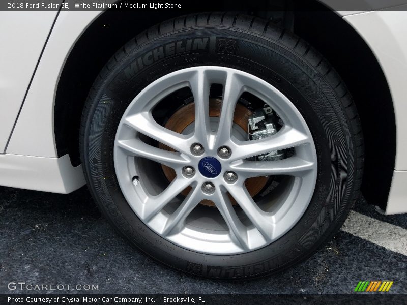 White Platinum / Medium Light Stone 2018 Ford Fusion SE